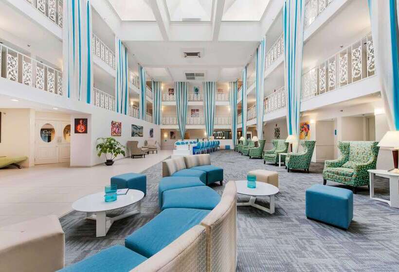 The Blu Hotel Blue Ash Cincinnati, Ascend Hotel Collection