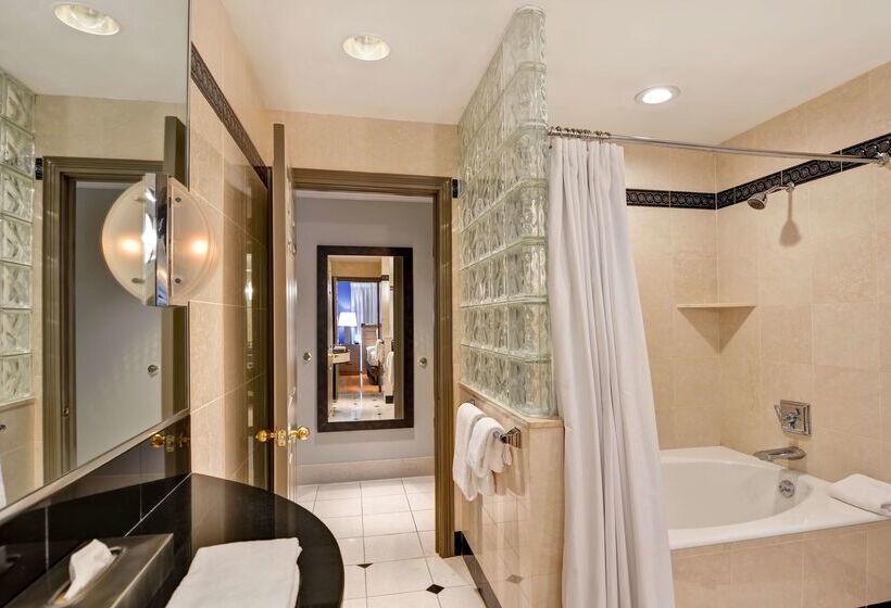 The Cincinnatian Hotel Curio Collection By Hilton