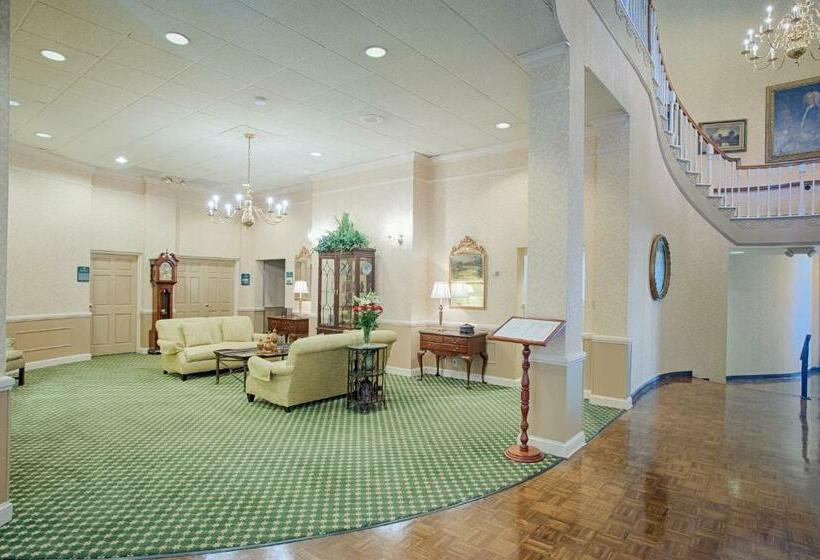 فندق The Inn at Stone Mountain Park