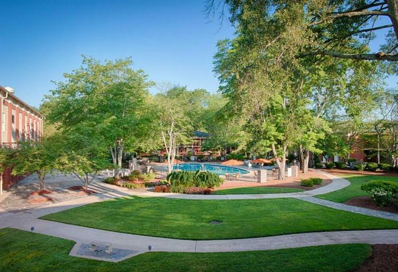 فندق The Inn at Stone Mountain Park