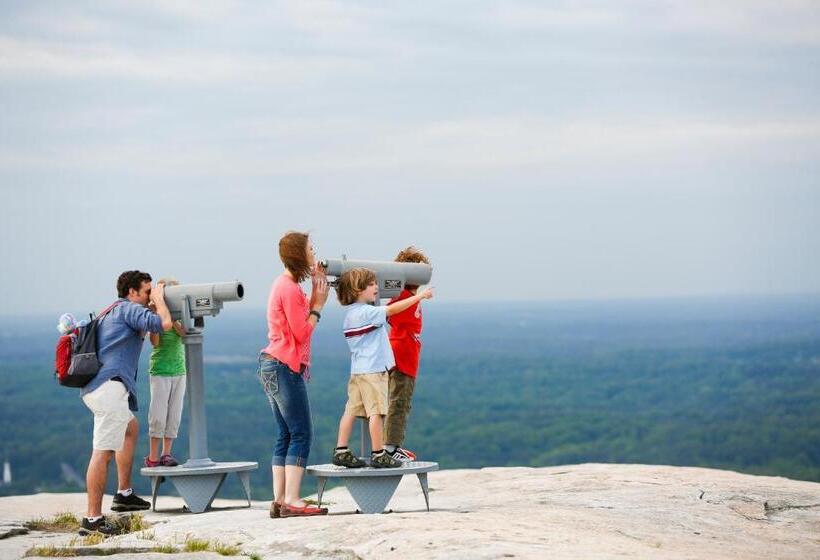 فندق The Inn at Stone Mountain Park