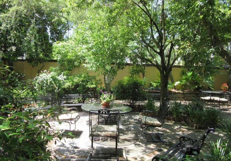 Отель The Jasmine House