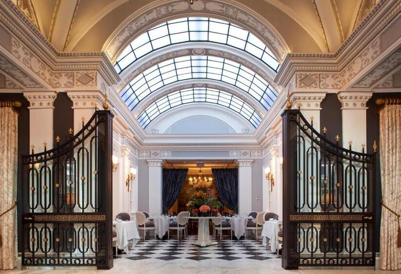 Отель The Jefferson