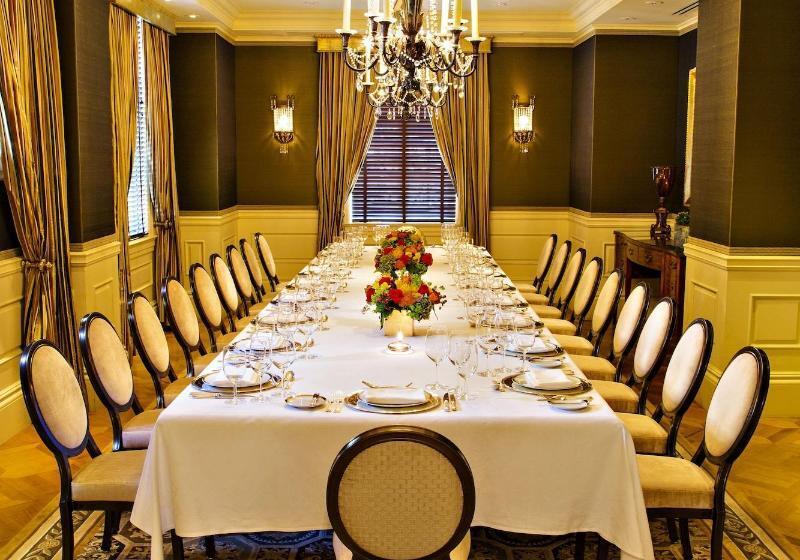 Отель The Jefferson