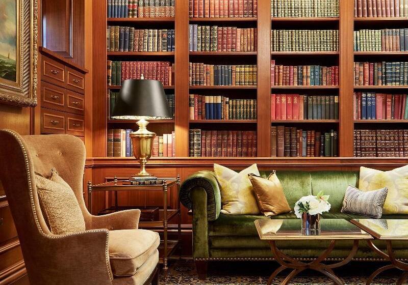 Отель The Jefferson