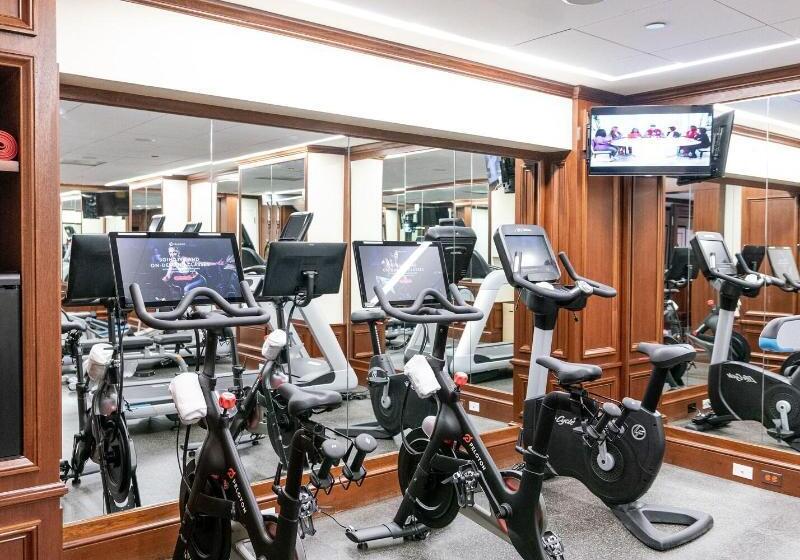 Отель The Jefferson