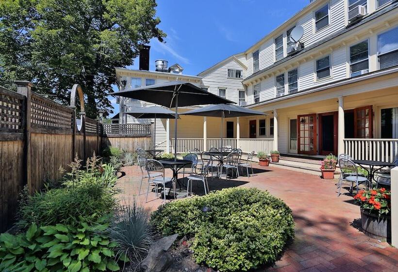 فندق The Kennebunk Inn