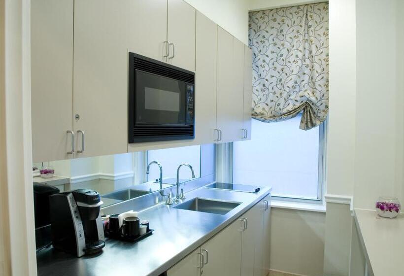 هتل The Sherry Netherland