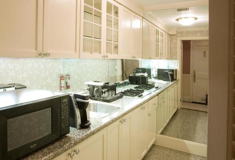 هتل The Sherry Netherland