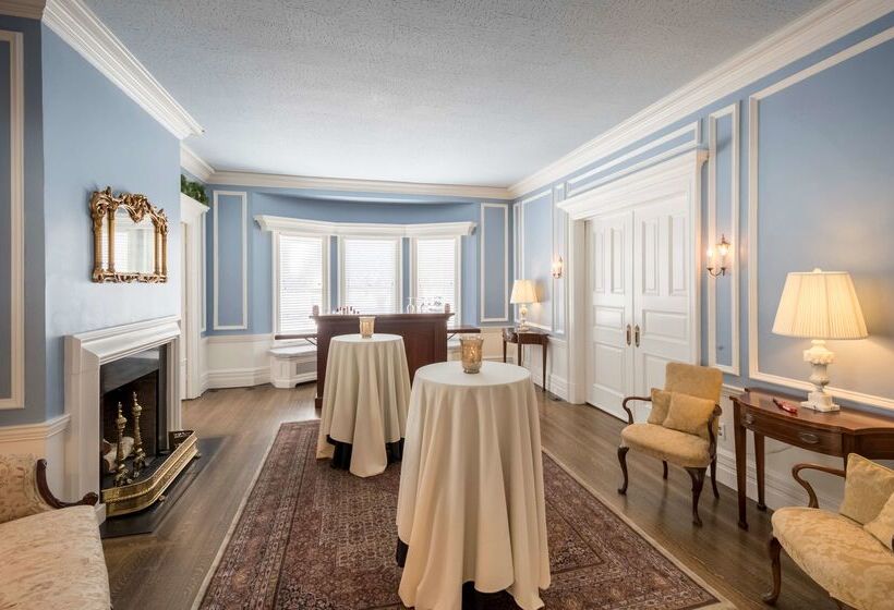 The Strathallan Rochester Hotel & Spa   Doubletree By Hilton