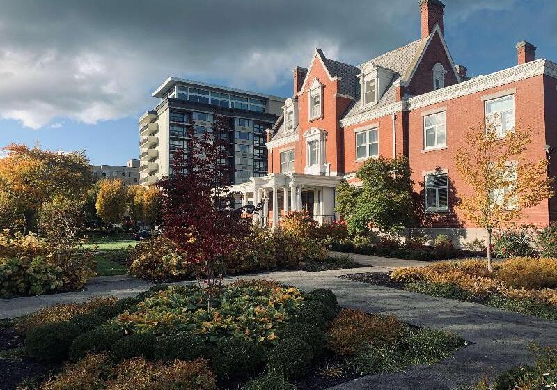 The Strathallan Rochester Hotel & Spa   Doubletree By Hilton