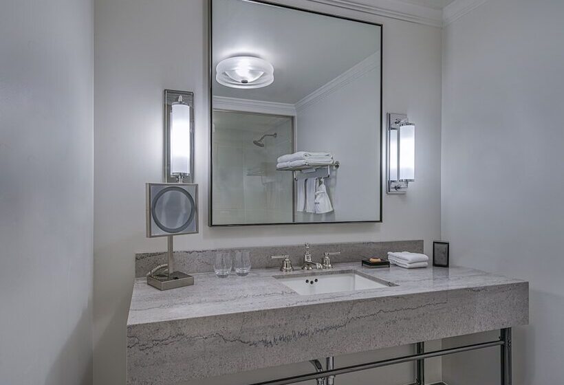 Отель The Talbott