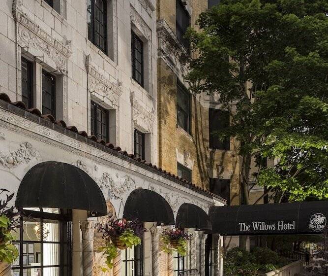 호텔 The Willows