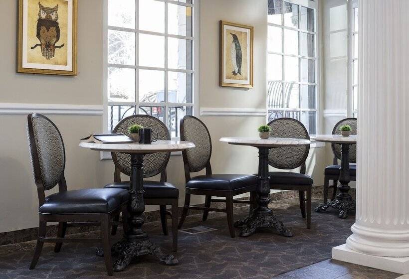 Отель The Willows