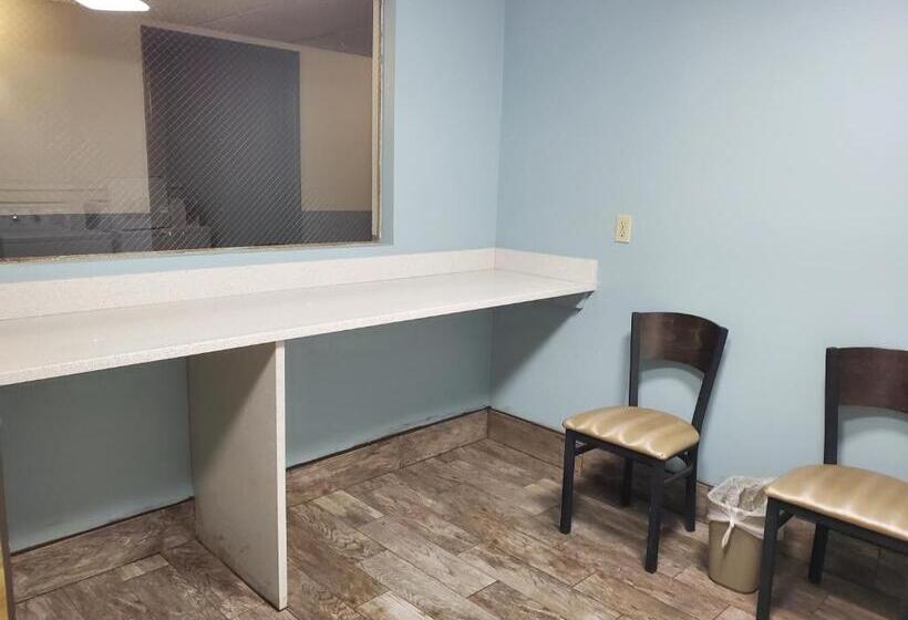 Thea Tacoma, Ascend Hotel Collection