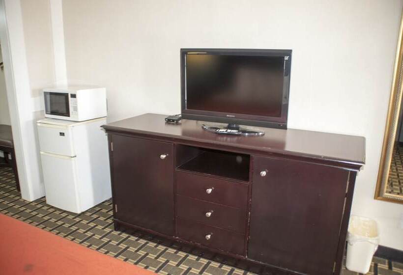 فندق Victorian Inn & Suites