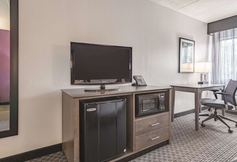 La Quinta By Wyndham Salem Nh