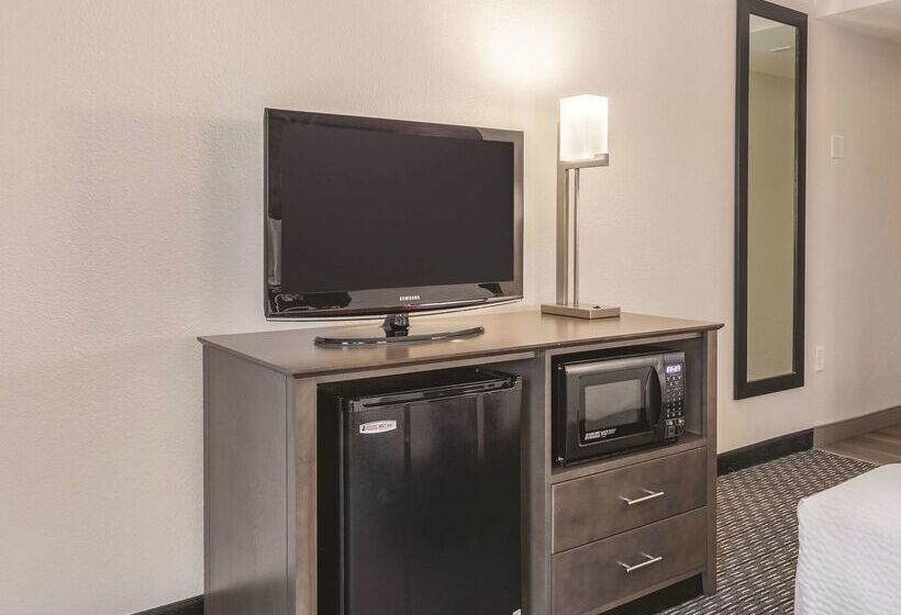 La Quinta By Wyndham Salem Nh