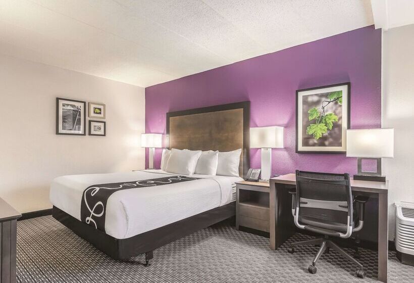 La Quinta By Wyndham Salem Nh