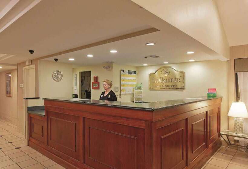 La Quinta By Wyndham Warwick Providence Airport