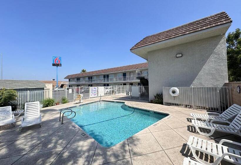 Motel 6 Ontario Airport