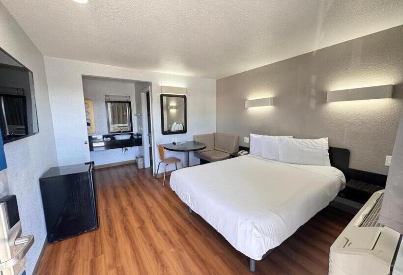 Motel 6 Ontario Airport