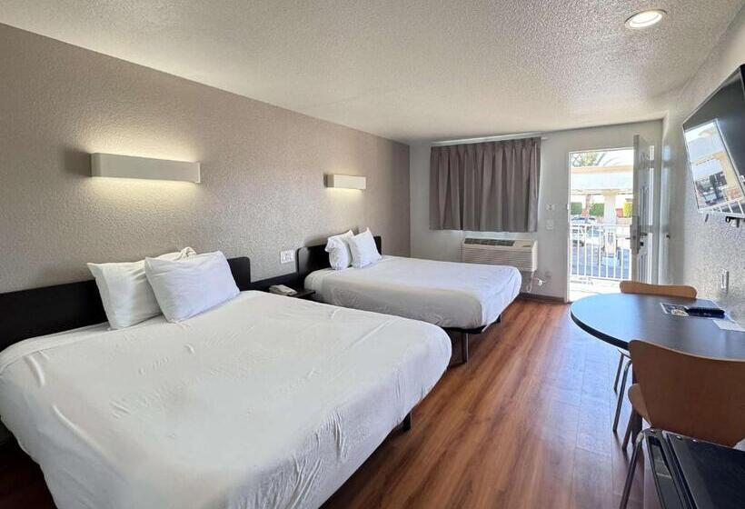 Motel 6 Ontario Airport