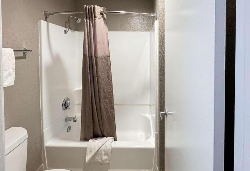 Motel 6 Ontario Airport