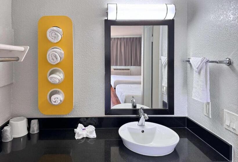 Motel 6 Ontario Airport