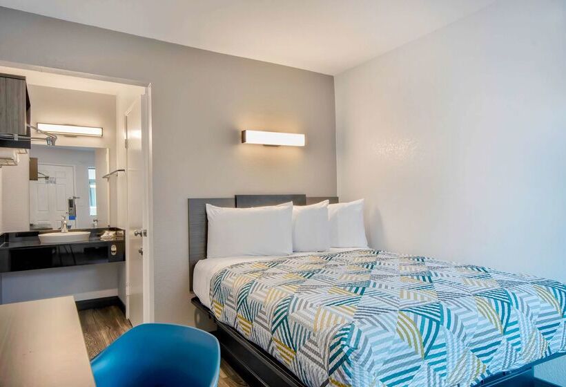 Motel 6marina, Ca  Monterey