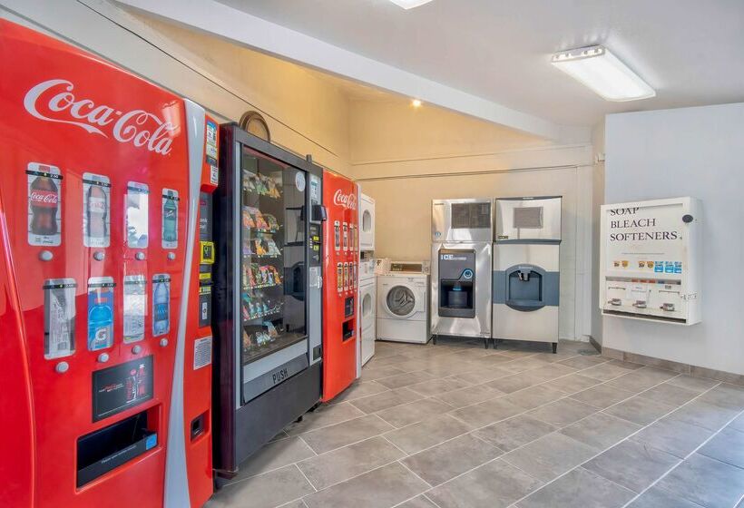 Motel 6marina, Ca  Monterey