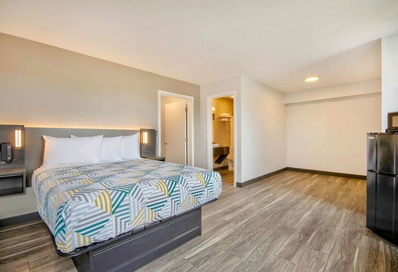 Motel 6marina, Ca  Monterey