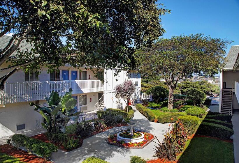 Motel 6marina, Ca  Monterey