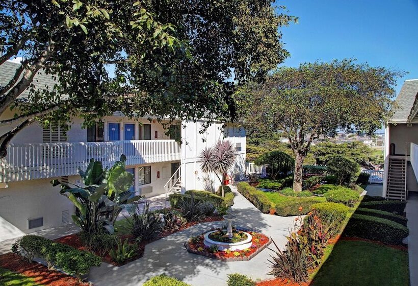 Motel 6marina, Ca  Monterey