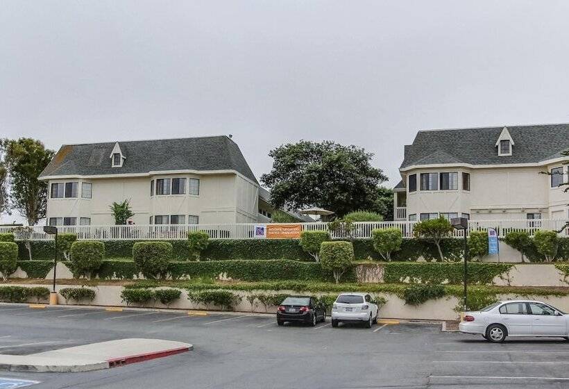 Motel 6marina, Ca  Monterey