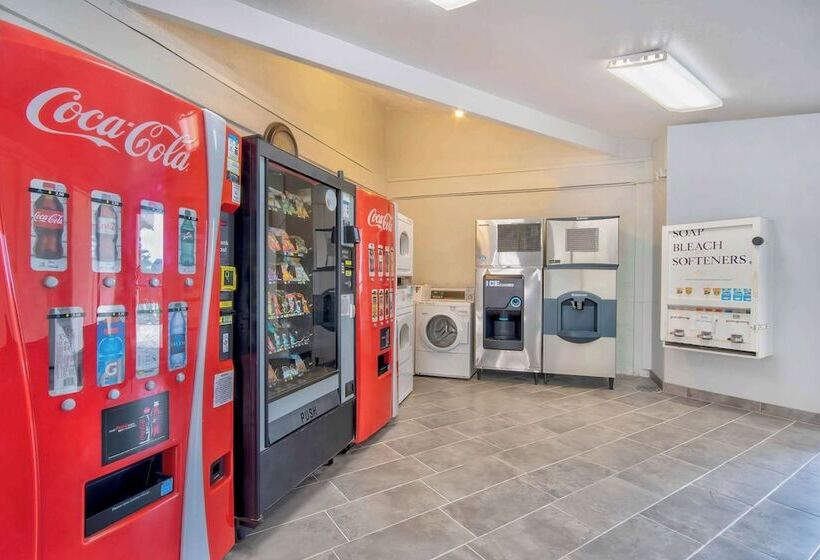 Motel 6marina, Ca  Monterey