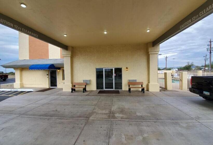 מוטל Americas Choice Inn & Suites