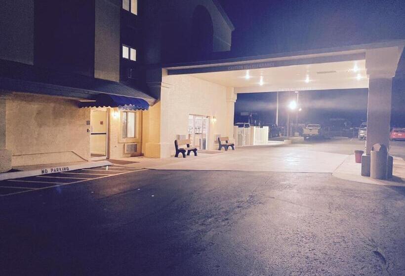 فندق على الطريق Americas Choice Inn & Suites