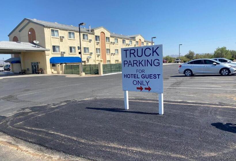 فندق على الطريق Americas Choice Inn & Suites