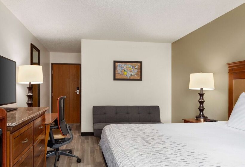 모텔 Baymont By Wyndham Hutchinson