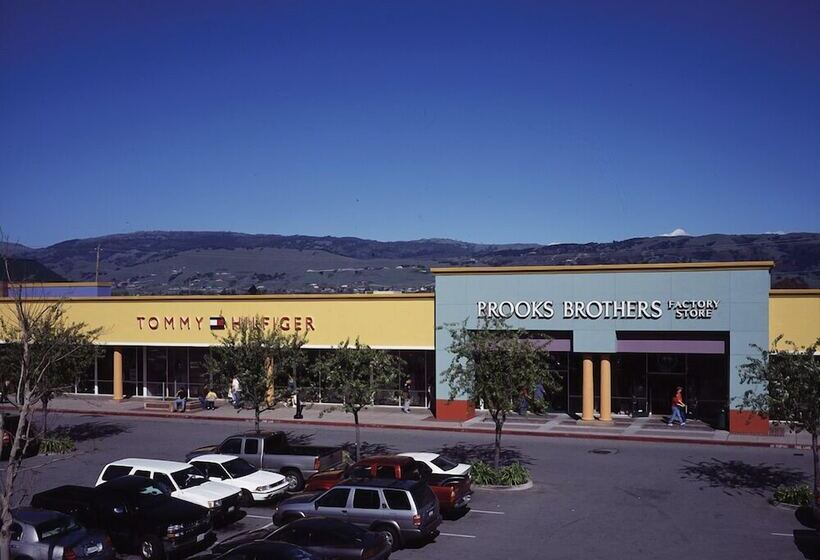 Мотель Comfort Inn Gilroy