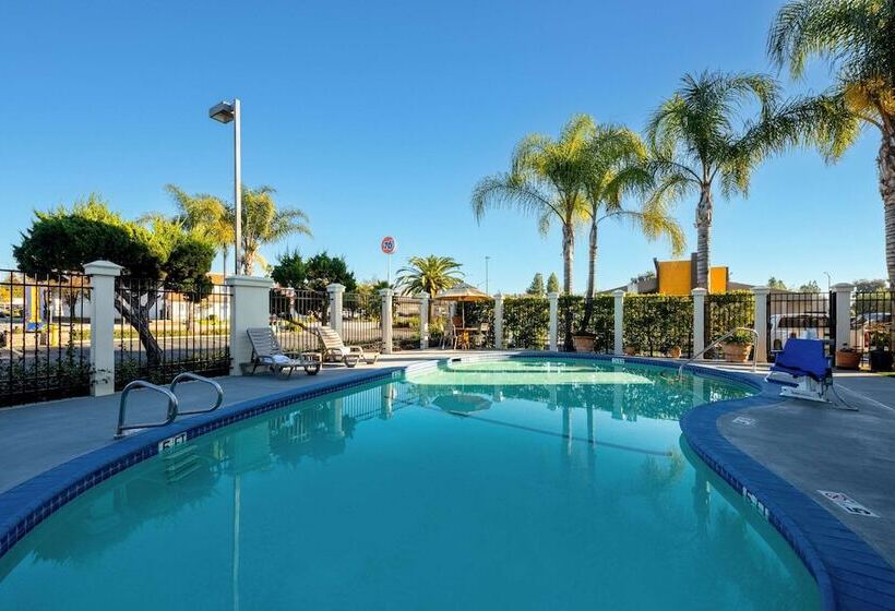 Мотель Comfort Inn Gilroy