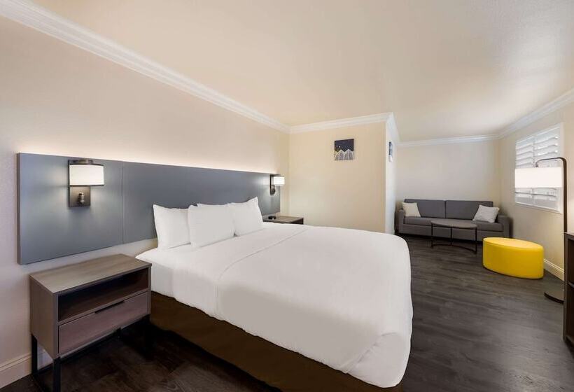 Мотель Comfort Inn Gilroy