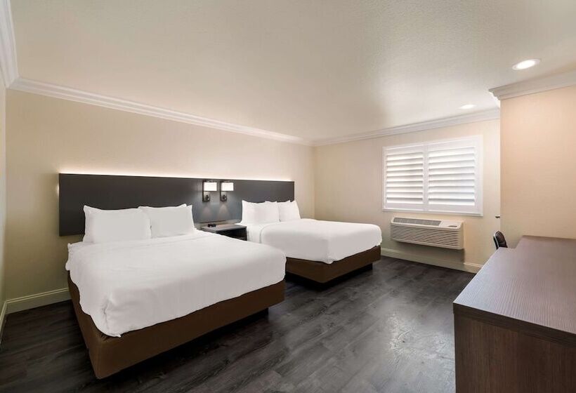 Мотель Comfort Inn Gilroy