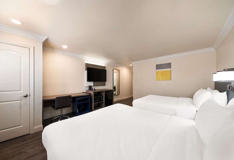 Мотель Comfort Inn Gilroy