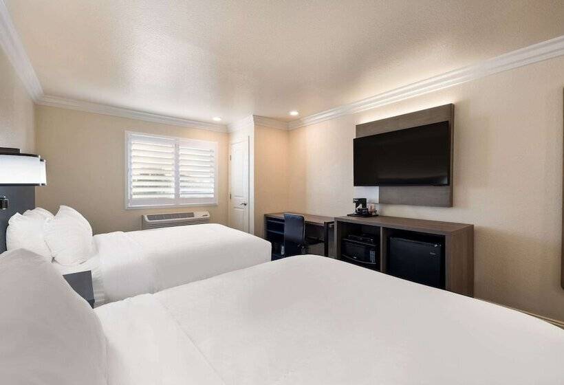 Мотель Comfort Inn Gilroy