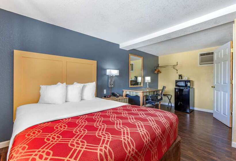 فندق على الطريق Econo Lodge Clovis