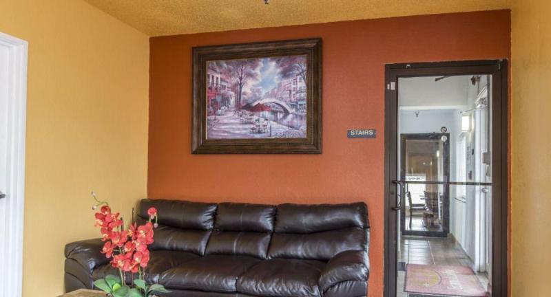 モーテル Econo Lodge