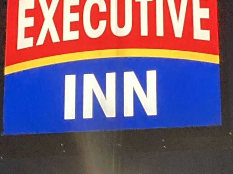 מוטל Executive Inn