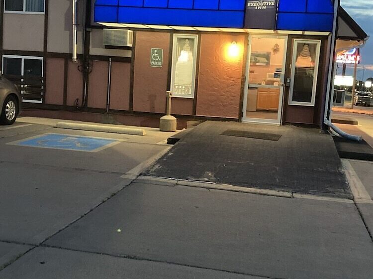 מוטל Executive Inn